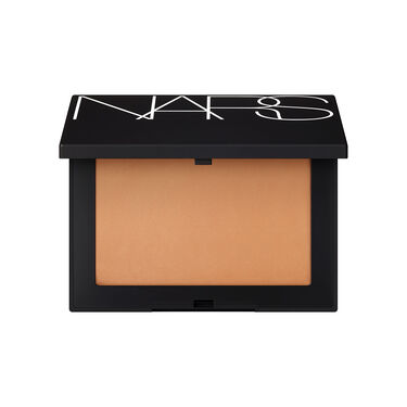 Light Reflecting Pressed Setting Powder, NARS Maquillaje