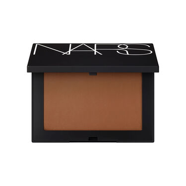 Light Reflecting Pressed Setting Powder, NARS Maquillaje