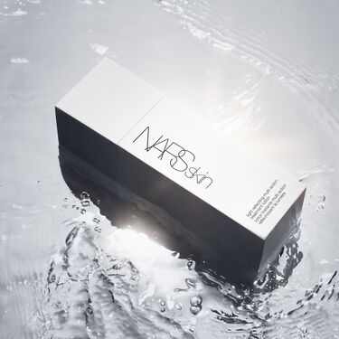 LIGHT REFLECTING MULTI-ACTION TREATMENT LOTION, NARS Tratamiento