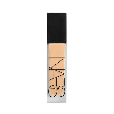 NATURAL MATTE LONGWEAR FOUNDATION, NARS Bases de maquillaje