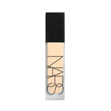 NATURAL MATTE LONGWEAR FOUNDATION, NARS Bases de maquillaje